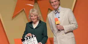 Rivals (Disney+) : la reine Camilla s’invite sur le tournage de sa série favorite