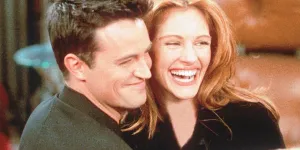 Couple oublié : Matthew Perry et Julia Roberts, romance express sur le tournage de « Friends »