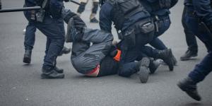 Manifestations contre la réforme des retraites : plus de 100 plaintes déposées pour "atteinte arbitraire à la liberté" et "entrave à la liberté de manifester"