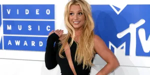 “La chose la plus géniale que j’ai faite !” : Britney Spears annonce son mariage…avec elle-même !