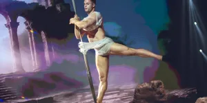 La France a un incroyable talent (M6) : Du patinage aux sangles aériennes, Thomas Rochelet, le Golden Buzzer d'Eric Antoine, nous dit tout avant la finale !