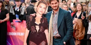 Andrew Garfield remplace sa co-actrice Florence Pugh par une pancarte XXL à Londres