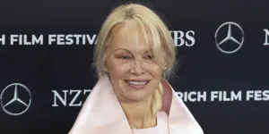 Pamela Anderson se confie sur la dépression dont elle souffre “depuis une vingtaine d’années”