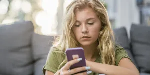 Does Social Media Use Cause Depression? - Child Mind Institute