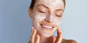 Top 3 des meilleurs exfoliants visage à choisir en 2024