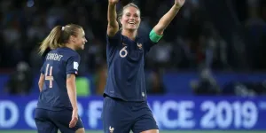 « Ma passion pour le football reste intacte » : Amandine Henry annonce sa retraite internationale