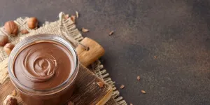 Christophe Michalak dévoile son astuce pour réaliser un praliné noisette rapide pour agrémenter vos pâtisseries