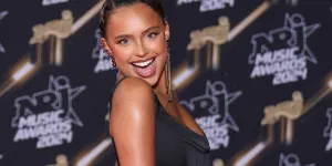 NRJ Music Awards : Paola Locatelli en prend déjà pour son grade, l'animatrice victime d’un torrent de vilains commentaires