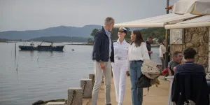 Felipe VI et Letizia d’Espagne : le couple rend visite à la princesse Leonor dans son école militaire