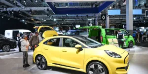 Leasing social : sur X, l'Élysée fait la promotion de voitures… de marques étrangères