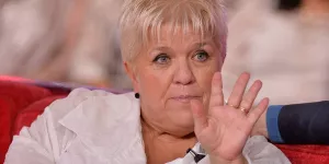 EXCLU PHOTO - Mimie Mathy : condamnée au fauteuil roulant !