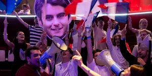 Macron 2032 : le président écoute son ego… et coule Gabriel Attal