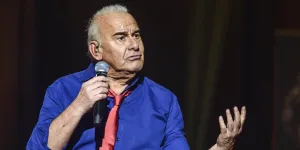 "Fasciste", Michel Fugain s’emporte au sujet de Michel Sardou et recadre immédiatement Léa Salamé