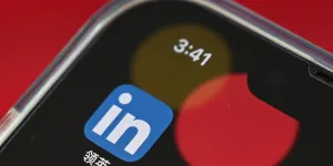 Les services tchèques accusent la Chine de recruter des espions... via LinkedIn