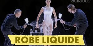 La technologie derrière la robe en spray de Bella Hadid #AuDelàDuBuzz…