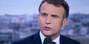 Emmanuel Macron laisse la France dans le brouillard