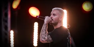 Matt Pokora dans "Les amants d'Oradour", Sébastien Delogu promeut une entreprise algérienne : le bêtisier de la semaine