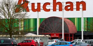 Plan social à Auchan : "Ces magasins correspondent à un modèle vintage, adapté à la consommation de masse"