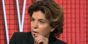 Anne Nivat cash sur la fermeture de C8 : "Il faut respecter la loi"