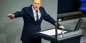 Allemagne : en danger, Olaf Scholz "l'automate" prêt à lever le tabou de l'endettement ?