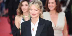 "C’est pas intelligent ça" : Virginie Efira revient sur ses débuts en tant qu’animatrice télé