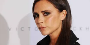 Victoria Beckham reçoit la fille de Johnny Hallyday à Paris, dans une robe en satin : Laura Smet touchée en plein cœur