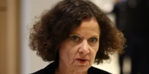 Élisabeth Lévy annule au dernier moment sa participation au Complément d’enquête sur CNews : “La direction de la chaîne m’a…”