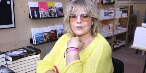 Laurence Boccolini : après avoir été brutalement évincée des "Enfants de la télé", l’animatrice annonce la mort d’un célèbre producteur