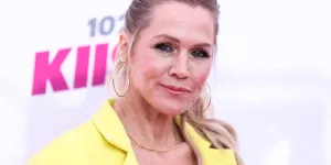 Jennie Garth : à 52 ans, ces opérations à répétition qu’elle ne veut plus cacher