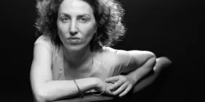 "Mettre au monde", roman de Cloé Korman : chronique d’une vie annoncée