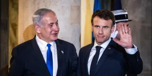 Le Liban, cette guerre par procuration que se livrent Macron et Netanyahou