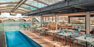 Week-end insolite : découvrez le premier hôtel-bar-restaurant flottant de Paris !