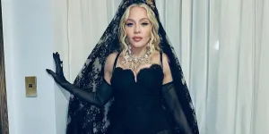 Madonna : voile et dentelle, elle se mue en madone des temps modernes pour le défilé Dolce & Gabbana