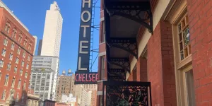 L'hôtel Chelsea à New York ou comment le capitalisme a digéré la bohème