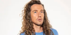 Julien Doré se livre comme rarement sur sa vie privée : "J’ai partagé mes joies et mes peines avec pudeur"