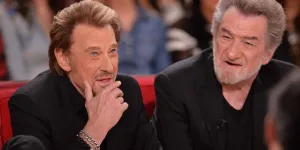 « C'est important de bien lire un scénario » : Eddy Mitchell balance sur la carrière avortée de Johnny Hallyday au cinéma