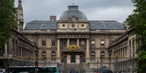 Christine Allain, la grand-mère djihadiste surnommée "Madame Kalach", face à ses juges