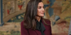 La reine Letizia arbore la couleur la plus tendance de la saison