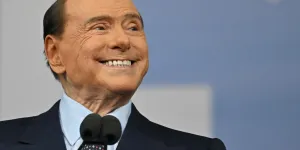 Après Bayrou, un gouvernement de technos ou une alliance contre-nature ? Ce que l'Italie a à apprendre à la France