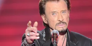 "Je m’éclate", Johnny Hallyday, ce célèbre chanteur avoue continuer de lui écrire des chansons malgré sa disparition