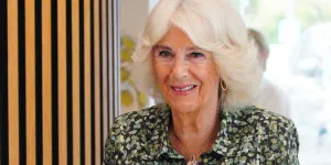 Cancer du roi Charles III : la reine Camilla se veut rassurante et assure qu”’il va très bien”