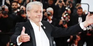 Mort d’Alain Delon : cet étonnant membre de sa famille qui a été au cœur d’une polémique