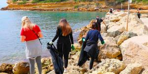 Marseille : des sessions de nettoyage des calanques organisées pour préserver l'environnement