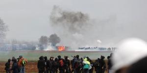 Affrontements entre manifestants anti-bassines et forces de l'ordre à Sainte-Soline