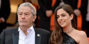 Mort d’Alain Delon : Anouchka Delon dévoile le texte émouvant qu’elle a lu lors des obsèques de son père