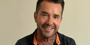 Mathieu Ceschin adresse un nouveau tacle aux "mères parfaites" : "Faut pas forcer les gens…"