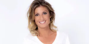 “Je suis en larmes” : Caroline Ithurbide maman pour la troisième fois, elle révèle le prénom de son bébé à Pascal Praud sur Europe 1