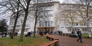 Attaque au couteau dans un lycée d’Arras : un enseignant tué, deux blessés graves