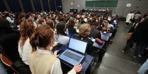 Enseignement supérieur : quatre universités sur cinq risquent de terminer l'année en déficit, selon le Snesup-FSU