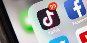 TikTok assigné en justice par sept familles françaises : « Les jeunes ont été enfermés dans une spirale perverse » 